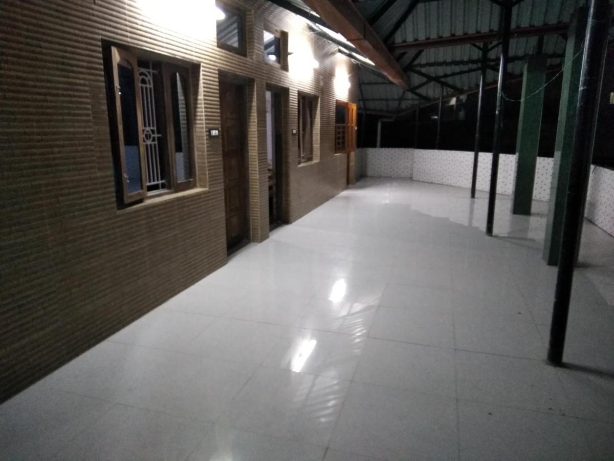 Maniis Homestay Valparai Exterior photo